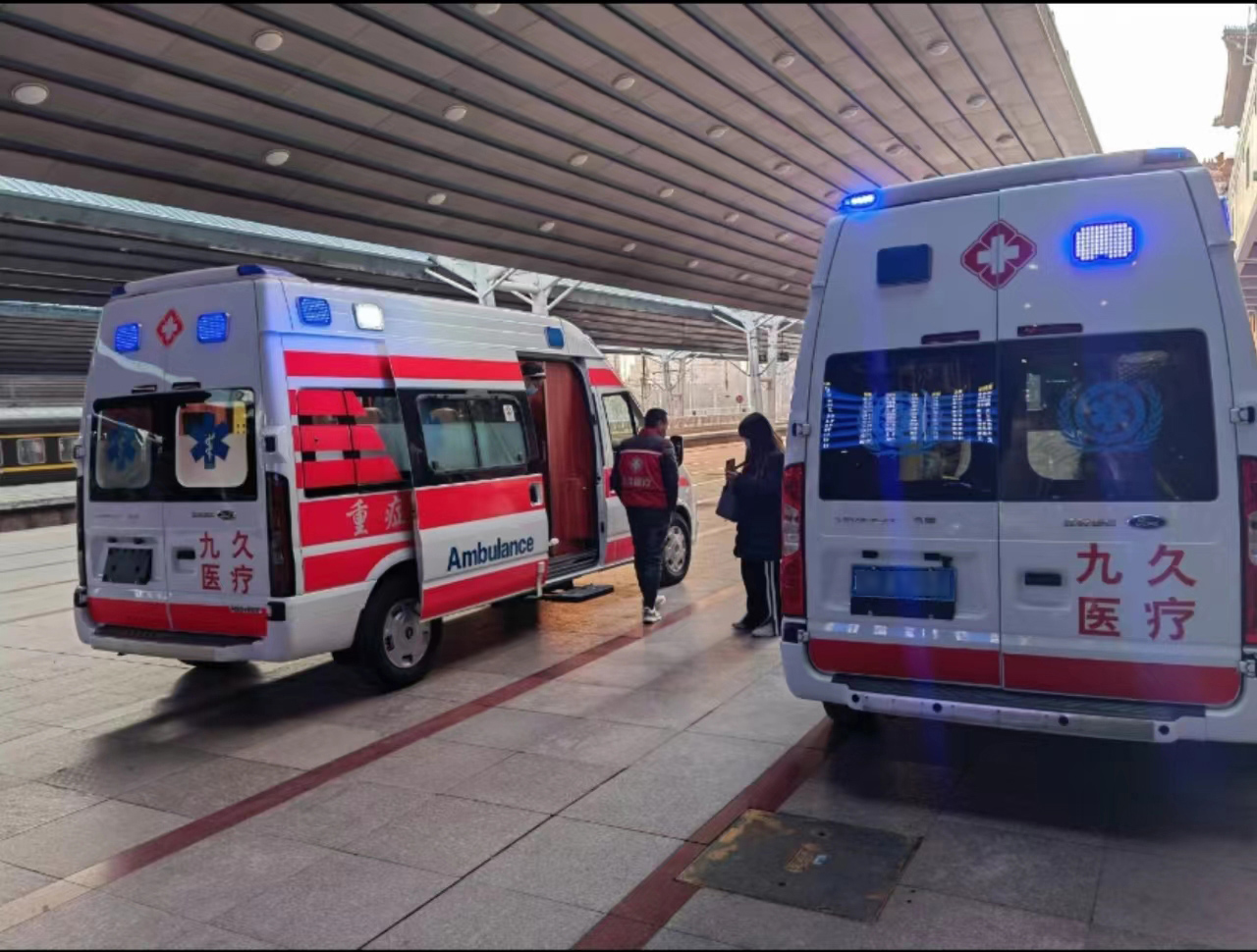 札达县救护车长途转运